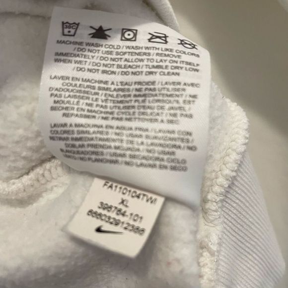 Nike the athletic dept warm sweatshirt youth Size XL - Picture 5 of 8